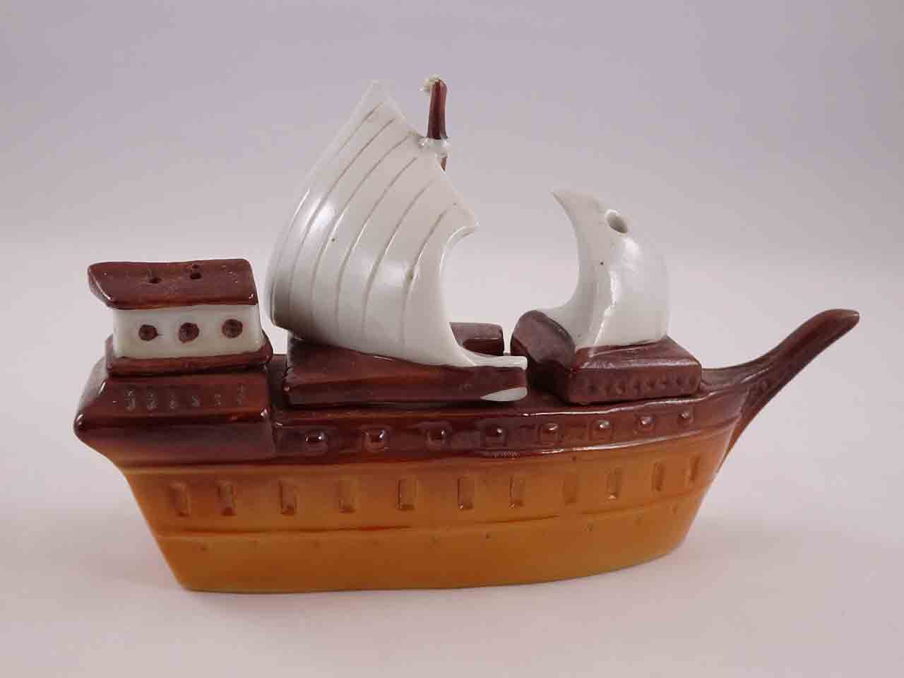 Germany ship condiment salt and pepper shakers