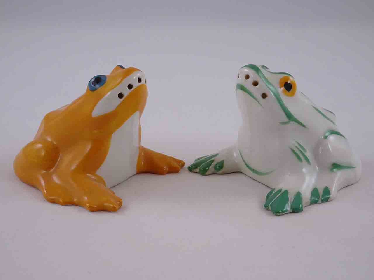 Limoges frogs salt and pepper shakers designed by Edouard-Marcel Sandoz for Haviland & Co.
