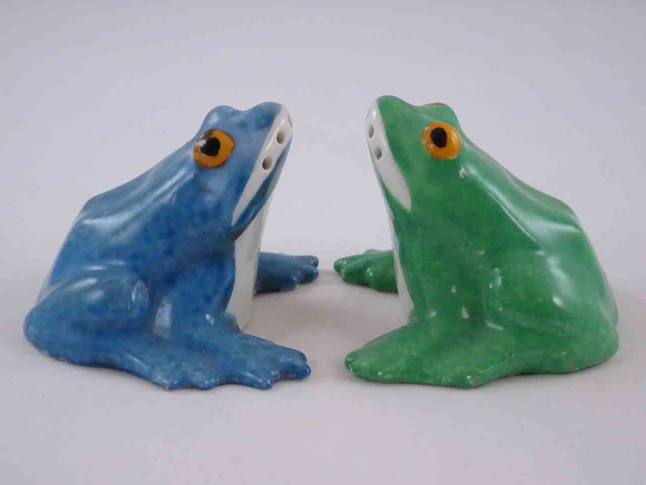 Limoges frogs salt and pepper shakers designed by Edouard-Marcel Sandoz for Haviland & Co.