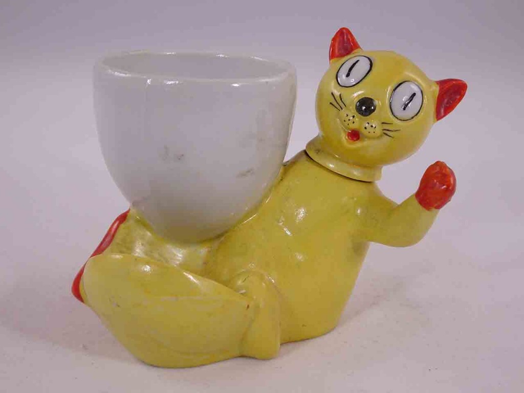 Germany Egg Cup and Shaker Head Animals - cat