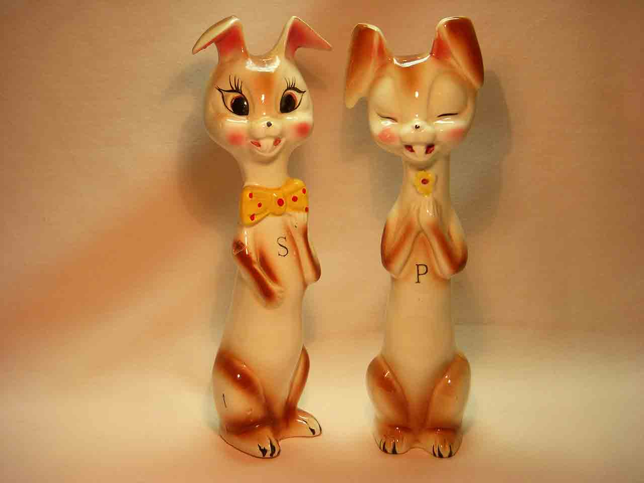 Japan Stamped 3729 tallboy series of salt and pepper shakers - bunny rabbits