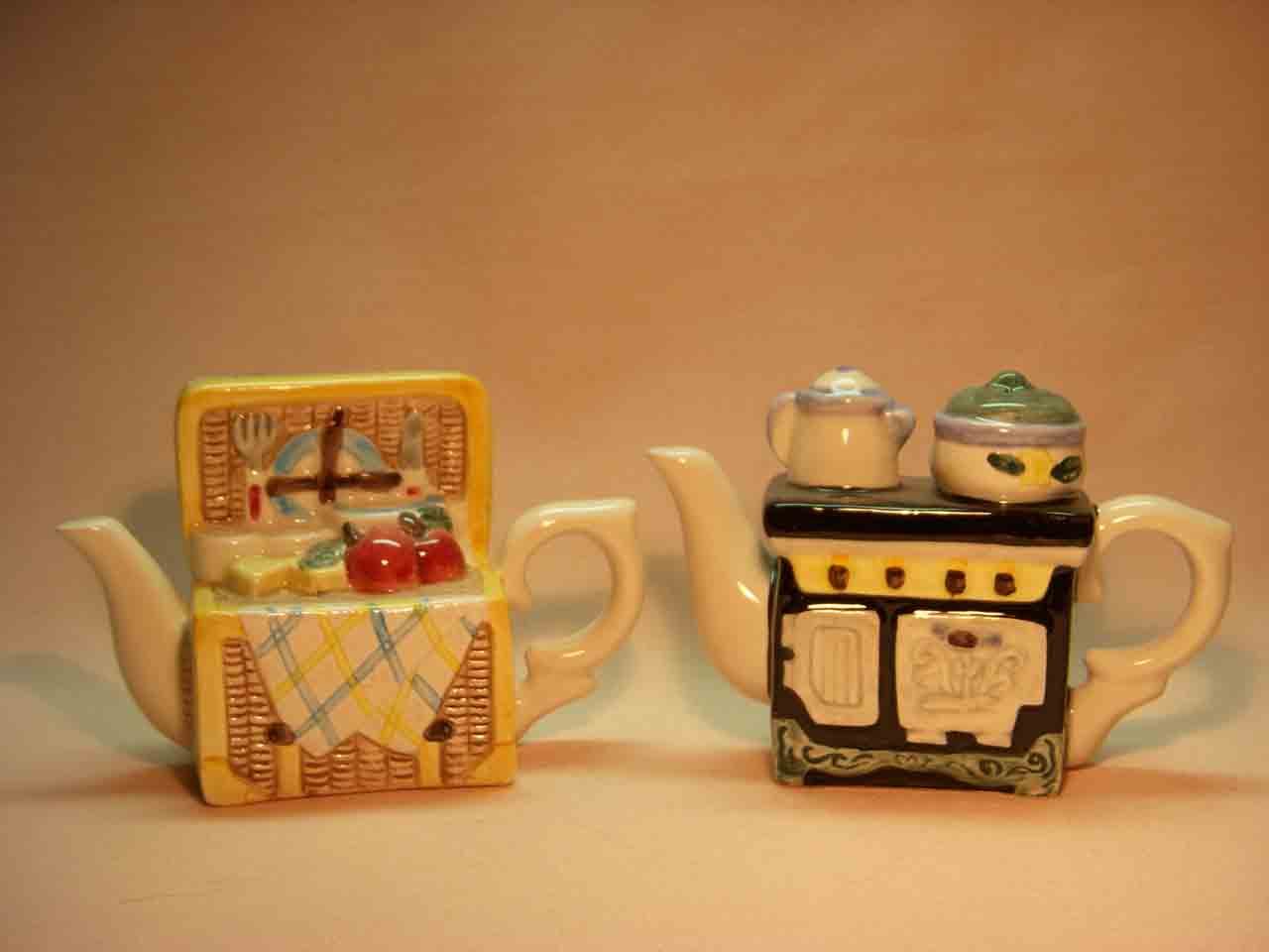 OCI teapots salt and pepper shakers series