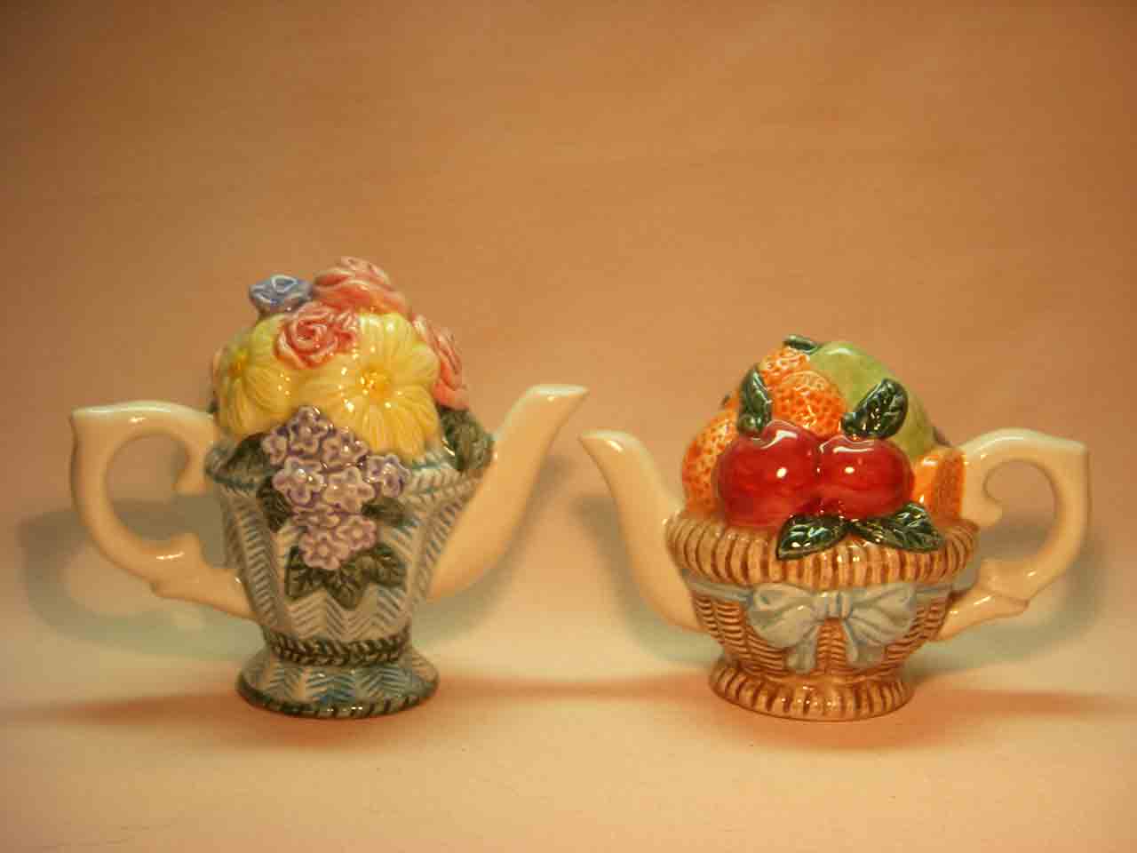 OCI teapots salt and pepper shakers series